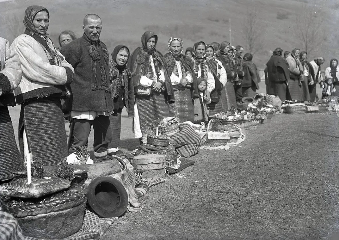 &quot;На одну паску йшло до 10 кілограмів борошна&quot;. Етнолог розповіла про давні великодні традиції